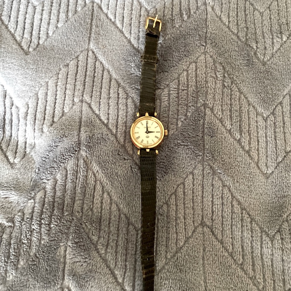 Vintage Gucci Sherry Line Woman’s Watch - Swiss movement